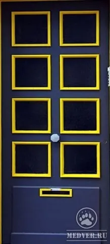 Металлическая дверь из массива сосны-160
